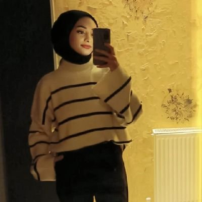 SemanurSnmezz's profile picture. yazık olur bu düş yarı kalırsa ⭐
