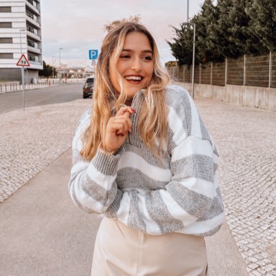 RafaelaaGouveia's profile picture. Sporting CP • 1906 • 26🌻 /https://t.co/v43rzy1CjK