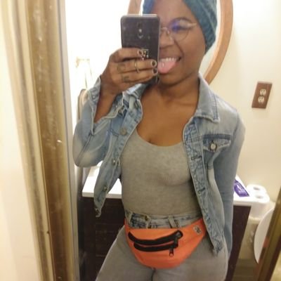 mom |  streamer on Twitch | halo 😇 | 420 | 🚬 | chill | 29
.
.
.
.
.

I'm not the best but I'm also not the worse 🙅🏾‍♀️💁🏾‍♀️