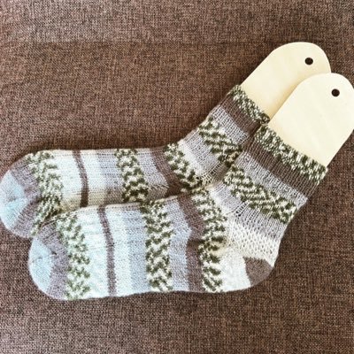 編み物🧶靴下🧦にハマり中です たまにウェアも編みます 作品公開はInstagramが主です 編み友さんを増やしたいです 2024年棒編み講座を受講中 講師科まで頑張ります　無言フォロー失礼します