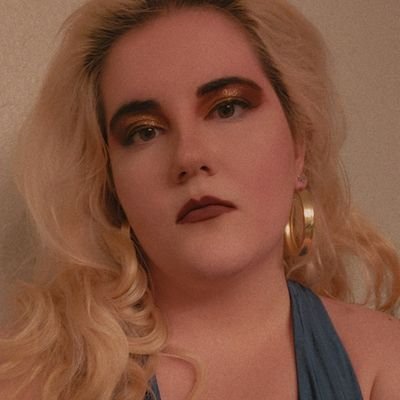 bridal stylist & manager in dfw tx
csuf directing '21
she/they