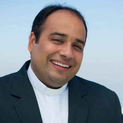 Sejam bem-vindos ao primeiro portal de informações sobre o digital influencer, religioso e personalidade da mídia católica Padre Omar 📿