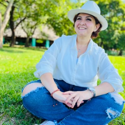 Lic. en Derecho, Esp. en Derechos de Mujeres y Grupos en Situación de Vulnerabilidad, Maestrante en Derechos Humanos y Justicia Constitucional, Mujer de fe 🦋