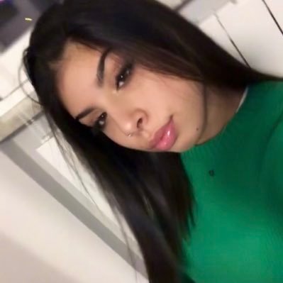 itsmerebi's profile picture. non so cosa scrivere