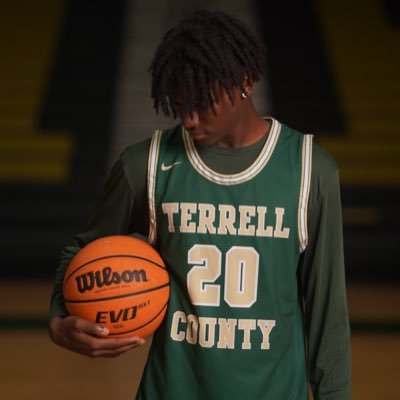 6’1 165lbs pg/sg out of Terrell county high | 4 sport student ATH | class of 24’ | NCAA ID# 2304858096 |🏀⭐️