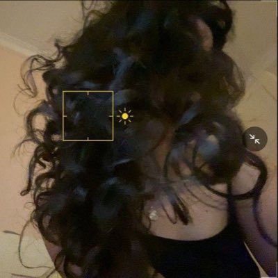 wlixovc1's profile picture. "داخلي عودٍ تبرّا من . .حداثَة سني "