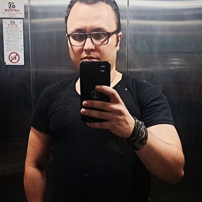 sinanmeriic's profile picture. Şimdi herkes sevdiğine kavuşsun deseler 

Kim bilir kaç yuva yıkılır 

Kimse sevdiğine kavuşmasın herkes seçtiği ihtimallerde yansın....!!!