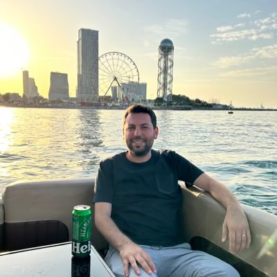 vlrtlk's profile picture. Hayatı yarım kalmış bir adam