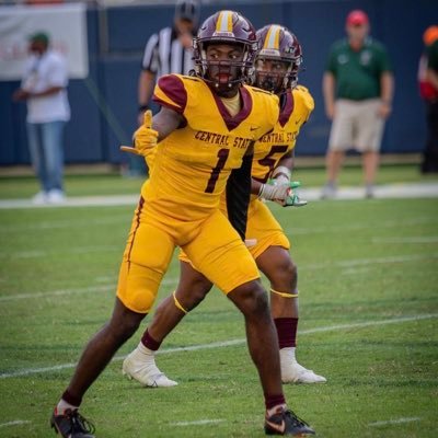 ATH at Central State GPA 3.6 WR/DB| 5’10 170 Wingspan:74 inch. Email: TheGiftE1@gmail.com (909)527-9993 #TheGift💫