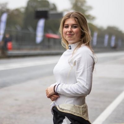 Female Racing Driver🏴󠁧󠁢󠁥󠁮󠁧󠁿 Motorsport UK Academy📚 Sponsorship Enquiries… gmracing11@gmail.com