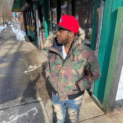 SbBeady's profile picture. rosette 👶🏿