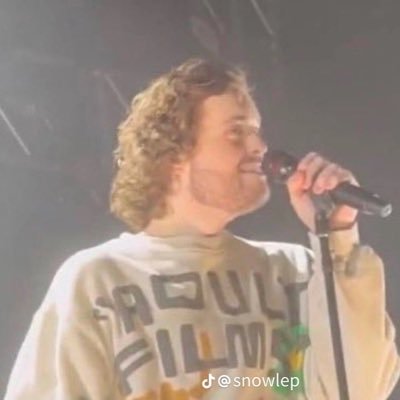 Jessica12three's profile picture. 