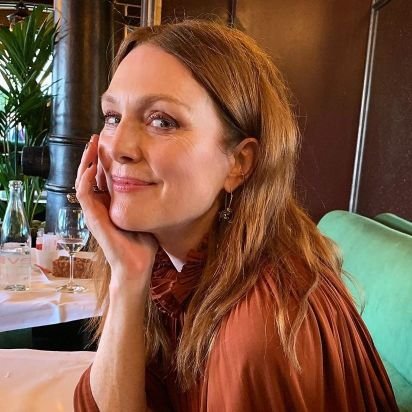 julianne moore does not like mashed potatoes • fan account