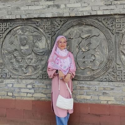 __bintanghati's profile picture. be strong! 💪🏻