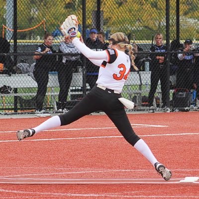 2027 RHP/1B #34 6’1” Beverly Bandits Hardin 🥎🧡 Western HS 🥎🏐Extra Innings ranked #11 pitcher All American Direct Select lucygeorge10@icloud.com