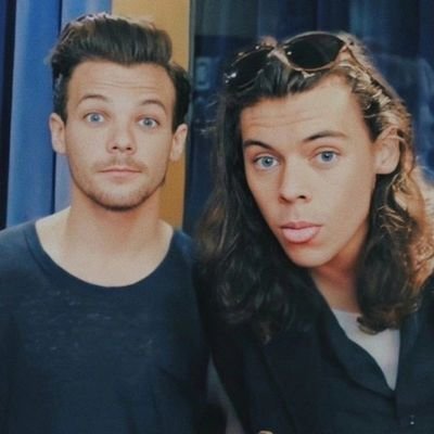 Please @ me if you're sharing my manips or send me links if you see them posted somewhere in the wild. i'd love to see reception, i'll be forever grateful 😊💕
