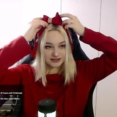 heyy:))
-💚❤
★- caitibugzz/tinakitten watcher ||🎄🎁🎅
-`*☆ CHRISTMAS 𝒊𝒔 𝒉𝒆𝒓𝒆 ✩*´-
🎄🎁🎅