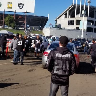 #Raiders, #SFGiants, #ASRoma, #LiverpoolFC, & #USMNT! I travel, 🌎 teach👨🏻‍🏫, and hate MAGAts.  #StayInOakland  #BlackLivesMatter #FDT