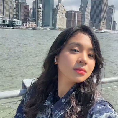 Đã từng muốn chinh phục cả thế giới, nhưng cuối cùng quay đầu lại mới nhận ra, cả thế giới ấy đều là em.