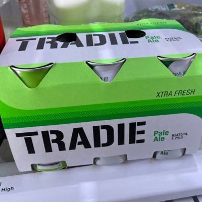 BombersNBurgers's profile picture. twitter experts on the bombers, melb burger joints and horse racing!