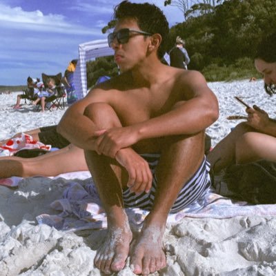 sabiescool's profile picture. Será lo tembloroso de la espuma bailando en mi corazón rabioso.