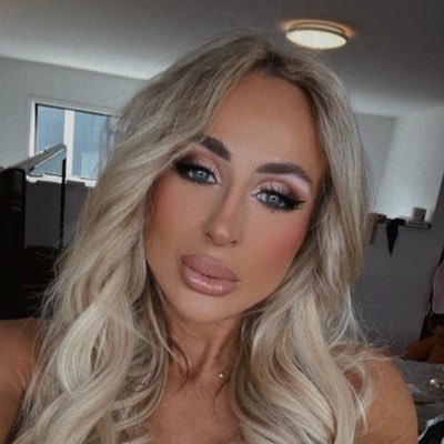 Your Scottish girl next door 👸🏼 Currently in Perth, Australia 🇦🇺