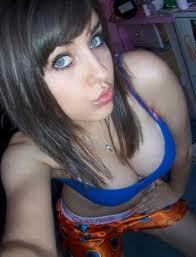 Im 18 and love to party and club it up follow me ;D