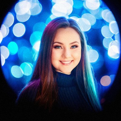 Singer/ streamer