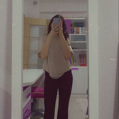 _itsmeclaireee's profile picture. 