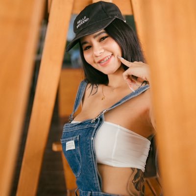 Aurora2540's profile picture. แฟนช่างภาพ รับถ่ายภาพงานพิธี รับปริญญา โปร์ไฟล์ วันเกิด