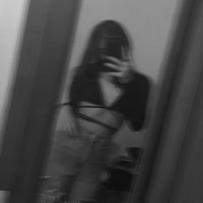 novo, perdi o antigo. bora reclamar {tudo de novo} e seguir pessoas que não conheço pois estou cansada da falsidade de sempre. 🙄
