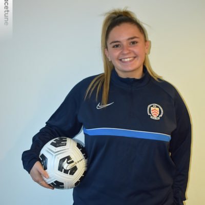 Passionate about women kicking balls and stereotypes⚽️🙅🏼♀️ she/her
