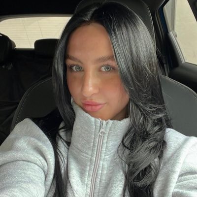 emilymichellet3's profile picture. 