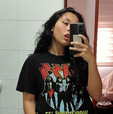 gabypc1310's profile picture. 