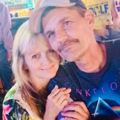 TXgirlCarol's profile picture. 
