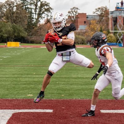 wr at willamette university | route runner⚡️🖤