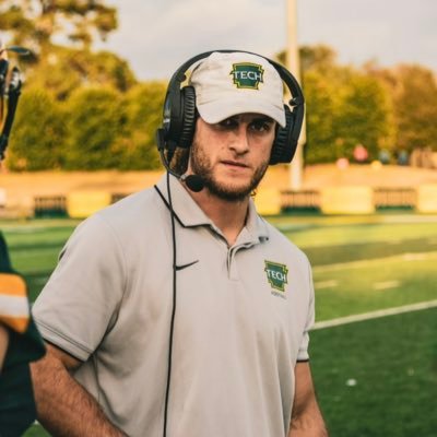 Arkansas Tech Tight Ends Coach #LinkItUp. Kent State & University School Alum. Just find an excuse to win.