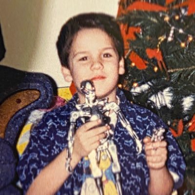 ErikBonito12's profile picture. I never left.