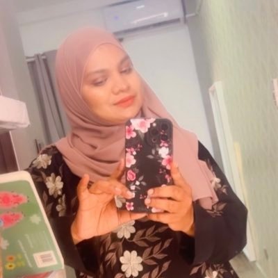 AishathWillinee's profile picture. 