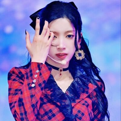 👑 26 years
👑 Ex-Idol
👑 Danza (3 año)
👑 Senuma
👑   Fake Account