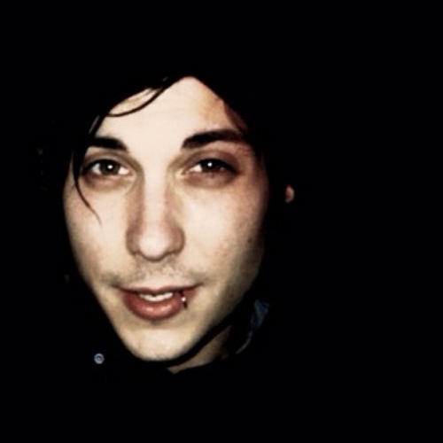 FranksCannibal's profile picture. He is mine and nothing will ever change that @GerardsVocals ♥