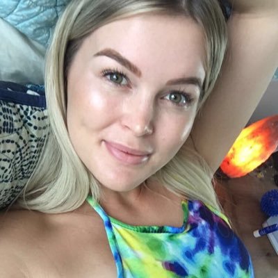 DianaHende25956's profile picture. 