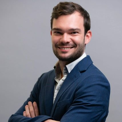 Finance and banking reporter at @ElEconomistaes. Previously @Reuters @elpais_economia
Radio enthusiast.
🇮🇹🇪🇦🇬🇧🇩🇪