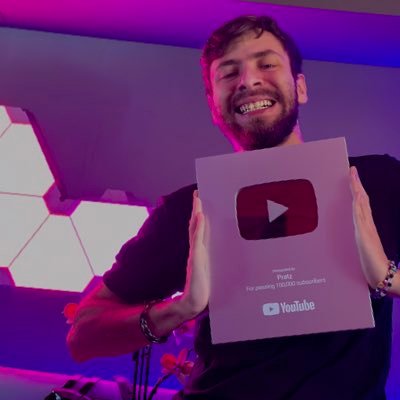 25 años, +200k subs acumulados , Ganador de la primera Generación de YouTube NextUp Gaming 2019