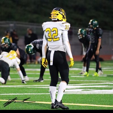 C/O 25, 6’0 180lbs Defensive Back; Free Safety, Strong Safety, Cornerback. Student Athlete average 4.4 gpa. Cell: (619) 695-8639 Email; tyler.easley44@yahoo.com