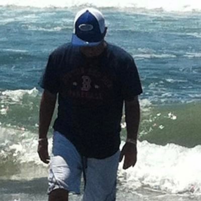 chrisreider19's profile picture. Here for sports talk, #1 Miami Dolphins Die hard MMA and Boxing yes a fan of both , lakers and NBA lover, give me a follow will follow back