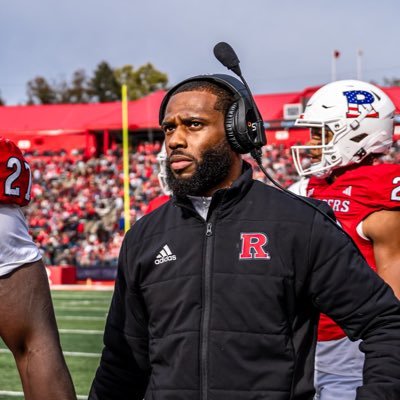 Believer. Husband. Father. Running Backs Coach @Rfootball #Chop 1 Timothy 4:12