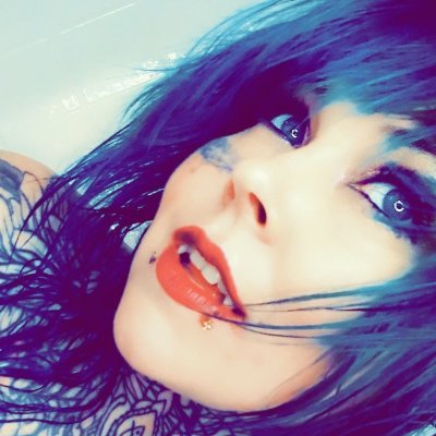 🇳🇱Promoter of Camgirls,Dommes, MILFS and Models 
#BBR  AVI is the Gorgeous @TheVampireDomme
Header is the beautiful @Greedy_bitch199