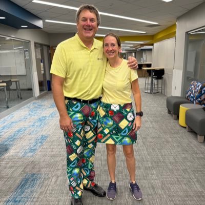 Husband. Father. Educator. Coach. Loves @Cardinals, @Twins, @glchop, @gustavus & #SFB13 #SFB14 #SFB 15, garage sales, golf and family travel keep me busy.