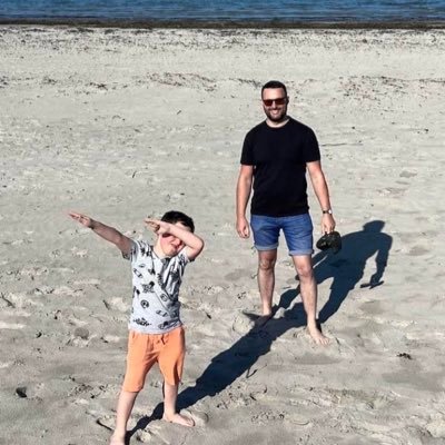 deezlaweez007's profile picture. You don’t realise you’re in the moment until it’s a distant memory | Constantly distracted by my own thoughts @MonstaPartyNFTs $MONSTA